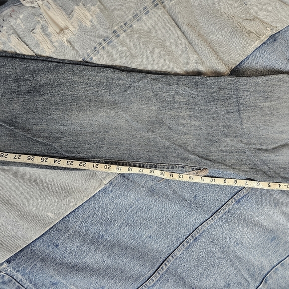 Distressed Men's Jeans - Picture 7 of 14